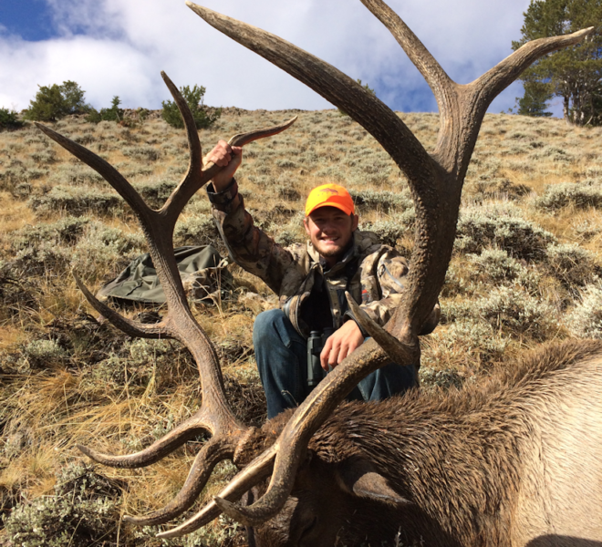 Big Bull Hunts In Wyoming